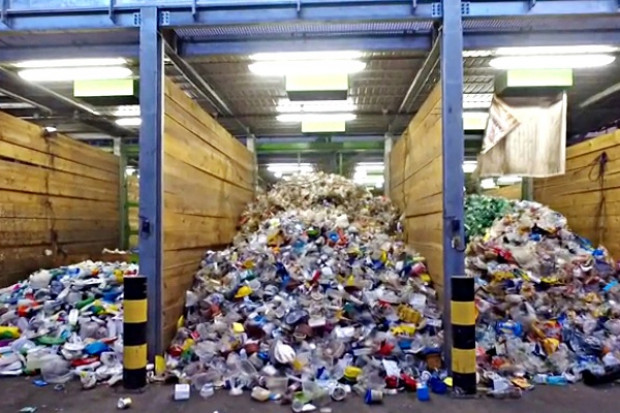 Rosną ilość śmieci wpływa na wzrost opłat dla mieszkańców (fot.zut.com.pl)