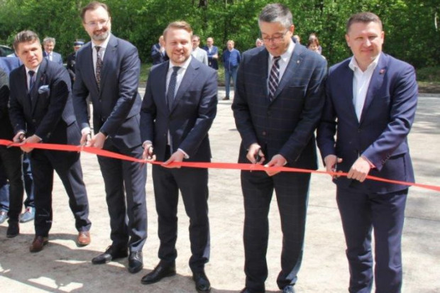 Kompostownie w Wieluniu otwierali obecny i były wiceministrowie zajmujący się gospodarką odpadami Jacek Ozdoba i Sławomir Mazurek (fot. wielun.pl)