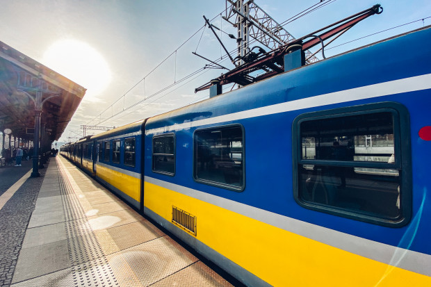 Poprawa dostępności w zakresie transportu kolejowego wpłynie pozytywnie na możliwości rozwoju regionów kraju (fot. Fotoliza Shutterstock)