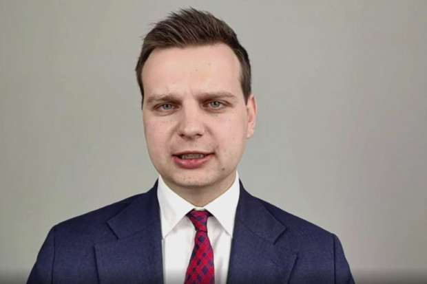 Jakub Kulesza uważa, że Polska nie powinna korzystać ze środków Europejskiego Funduszu Odbudowy (fot. PTWP)