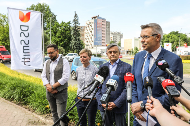 Każde działanie związane z poprawą jakości miejskiej zieleni jest niezwykle cenne - powiedział prezydent Kielc, Bogdan Wenta (fot. mat. pras.)