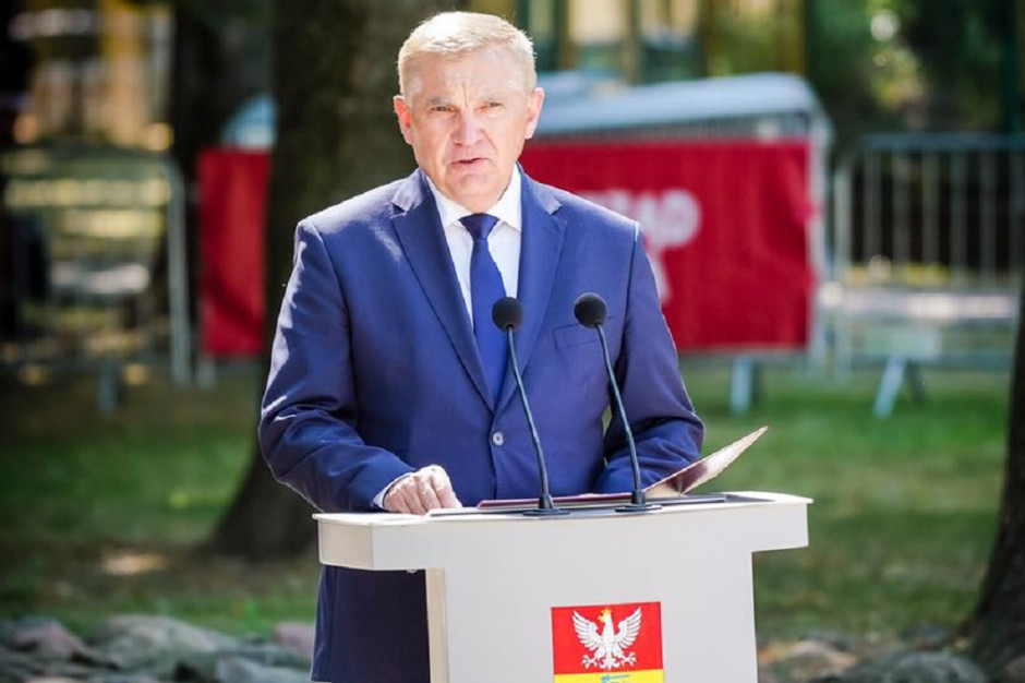Apelujemy o wycofanie się z tych bezprawnych i szkodliwych dla polskiej edukacji pomysłów – pisze prezes UMP Tadeusz Truskolaski(Fot. Tadeusz Truskolaski Facebook) Metropolie mówią „nie” rządowym zmianom w Prawie oświatowym