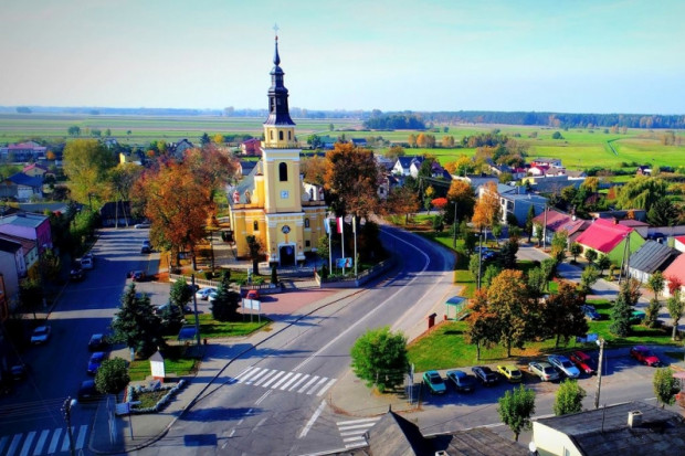 Jednocześnie projekt gminy Parzęczew został wybrany do dofinansowania w innym konkursie, dotyczącym uzbrojenia terenów inwestycyjnych (fot. Facebook/Gmina Parzęczew)