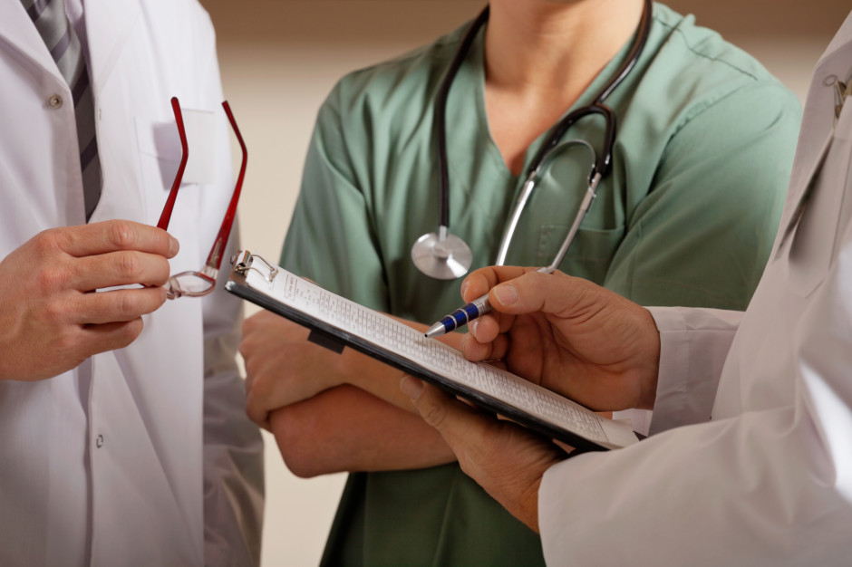 600 tys. pracowników ochrony zdrowia nie ma obecnie reprezentacji w Zespole Trójstronnym - twierdzą protestujący medycy (Fot. Shutterstock.com) 600 tys. pracowników ochrony zdrowia nie ma obecnie reprezentacji w Zespole Trójstronnym - twierdzą protestujący medycy (Fot. Shutterstock.com)