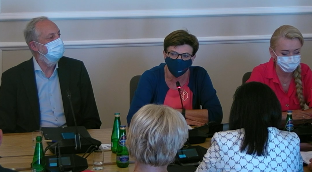 Posłowie opozycji nie szczędzili słów krytyki pod adresem ministra Czarnka (fot. Sejm/BB). 