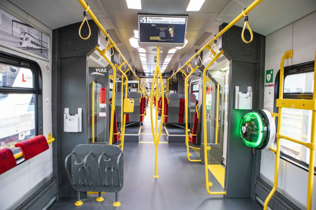 Pociąg pojedzie na badania homologacyjne w Instytucie Kolejnictwa w Żmigrodzie. (fot. SKM Warszawa)