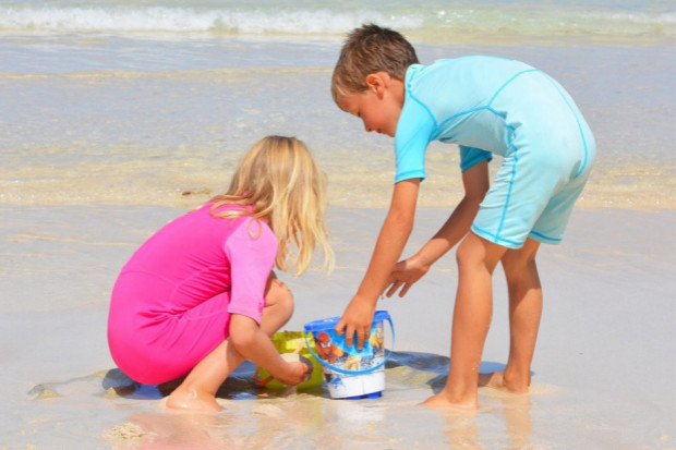 Zgodnie z przepisami z bonu turystycznego mogą skorzystać opiekunowie dzieci, którym przyznano świadczenie z programu "Rodzina 500 plus" (fot. pixabay)