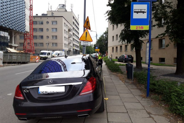 Akcję, która ma ograniczyć przypadki nieprawidłowego parkowania, samorząd Katowic rozpoczął w kwietniu (fot. Straż Miejska w Katowicach)