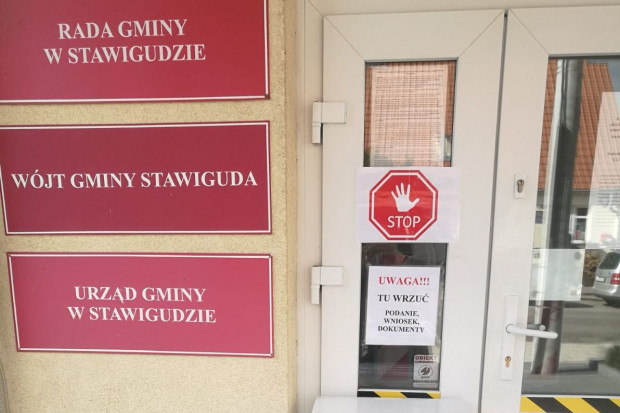 Trwają prace nad przepisami, na których podstawie pracodawca będzie miał prawo sprawdzić, czy jego pracownik jest zaszczepiony przeciwko COVID-19 (fot. stawiguda.pl)