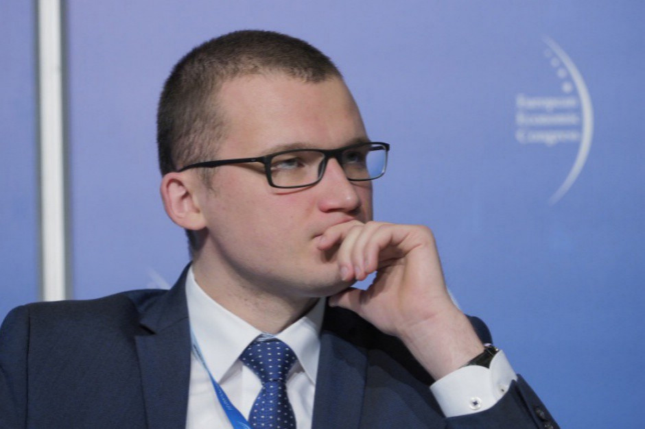 W debacie poświęconej finansom JST weźmie udział m.in. wiceminister spraw wewnętrznych Paweł Szefernaker (Fot. PTWP) W debacie poświęconej finansom JST weźmie udział m.in. wiceminister spraw wewnętrznych Paweł Szefernaker (Fot. PTWP)