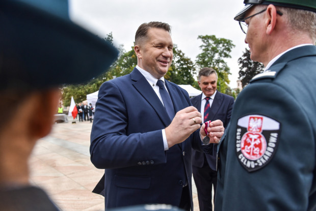 Minister edukacji i nauki Przemysław Czarnek podczas uroczystych obchodów Dnia Krajowej Administracji Skarbowej w Lublinie (fot. PAP/Wojtek Jargiło)