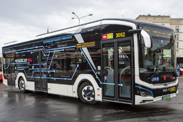 Autobusy elektryczne - jak np. ten firmy MAN testowany w Gdańsku - powinny z czasem wyprzeć z rynku pojazdy gazowe? (Fot. gdansk/Jerzy Pinkas)