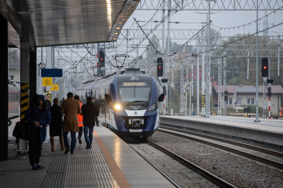 Na Lubelszczyźnie nowe pociągi, z powodu wieloletnich braków, są szczególnie potrzebne (fot. PAP/Wojtek Jargiło) Na Lubelszczyźnie nowe pociągi, z powodu wieloletnich braków, są szczególnie potrzebne (fot. PAP/Wojtek Jargiło)