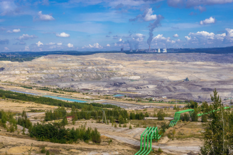 Pod koniec lutego Czechy wniosły skargę przeciwko Polsce ws. rozbudowy kopalni węgla brunatnego Turów do TSUE (Fot. shutterstock.com)