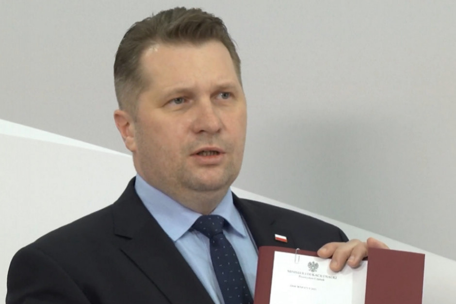 Przemysław Czarnek skierował do nauczycieli list z okazji Dnia Edukacji Narodowej (Fot. Facebook) Minister Czarnek dziękuje nauczycielom za wytrwałość i zapowiada podwyżkę płac