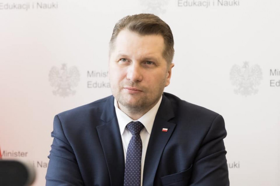 Minister edukacji i nauki Przemysław Czarnek (fot. MEiN Facebook) Minister edukacji wręczył nagrody laureatom konkursu "Nauka dla Ciebie"