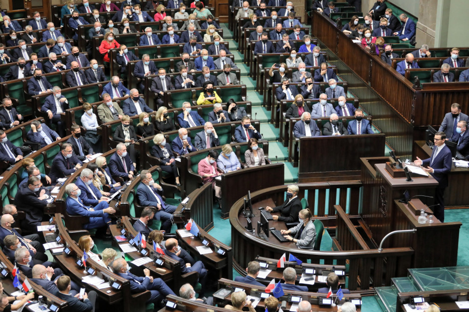 Posiedzenie Sejmu RP w czwartek 14 października 2021 r. (Fot. PAP/Paweł Supernak) Posiedzenie Sejmu RP w czwartek 14 października 2021 r. (Fot. PAP/Paweł Supernak)