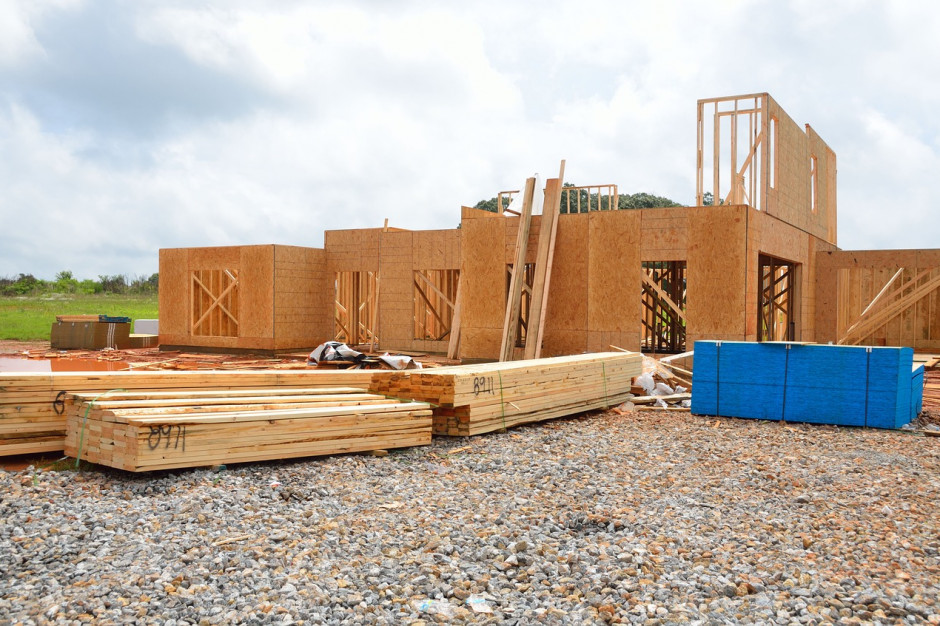 Samorządowcy obawiają się, że domu budowane w uproszczonej procedurze zaleją tereny rekreacyjne (fot. Pixabay)