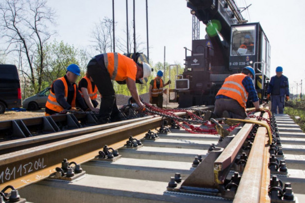 W ramach CPK tylko w woj. świętokrzyskim powstanie 70 km nowych linii kolejowych, a 200 km zostanie poddanych modernizacji (Fot. arch./ PKP PLK)