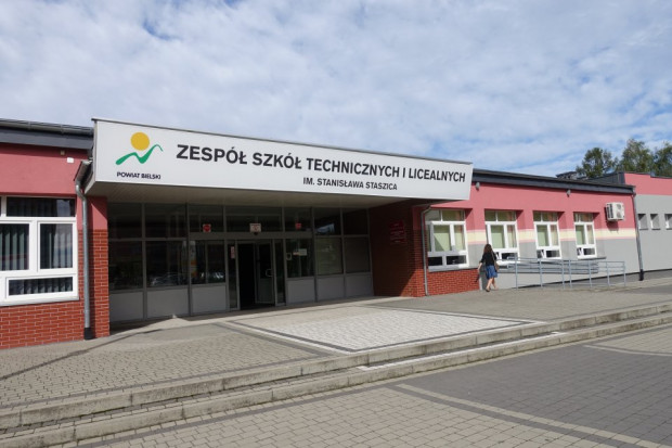 Czechowicka szkoła doczeka się nowej hali sportowej (fot. powiat.bielsko.pl/M. Fritz)