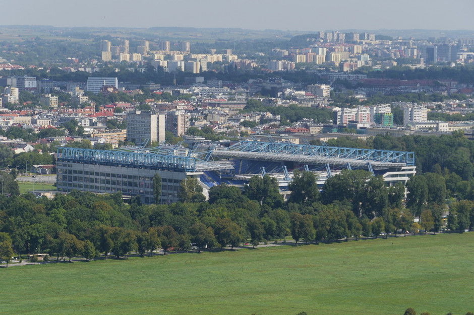 Stadion im. Henryka Reymana ma być jedną z aren igrzysk w 2023 r. Ale wymaga modernizacji (fot. wikipedia.org/Dawid Skalec/CC BY - SA 4.0)
