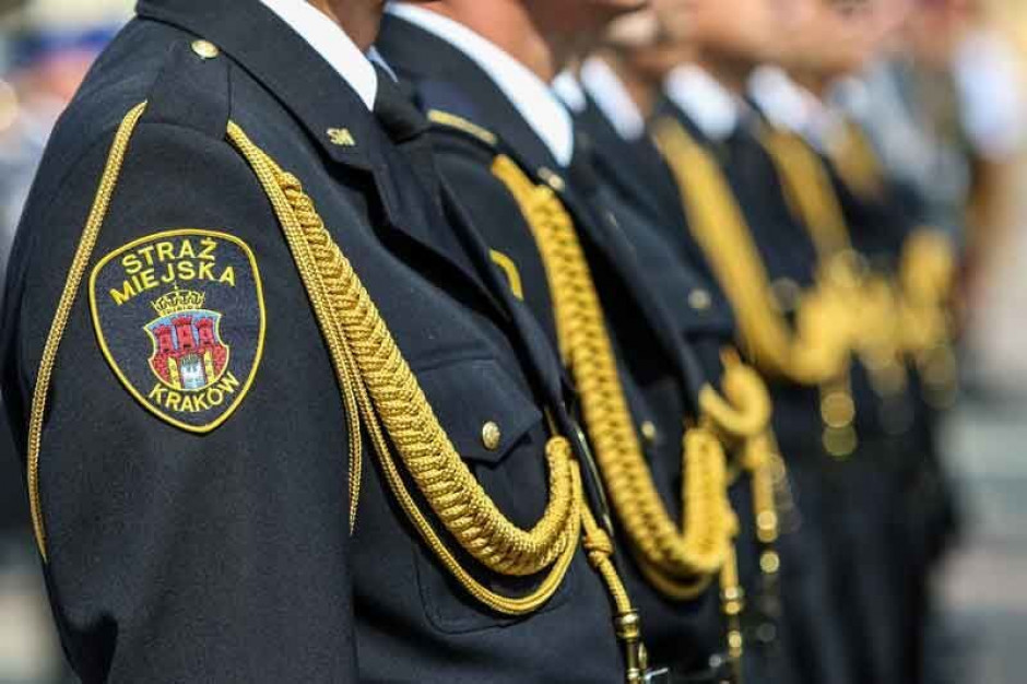 40 proc. krakowian uważa, że może liczyć na pomoc straży miejskiej gdy zajdzie taka potrzeba (fot. Bogusław Świerzowski/Krakow.pl) 40 proc. krakowian uważa, że może liczyć na pomoc straży miejskiej gdy zajdzie taka potrzeba (fot. Bogusław Świerzowski/Krakow.pl)