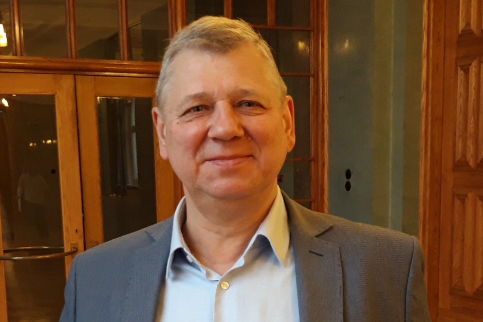 - To, co obecnie robi minister nauki i edukacji, jest dla mnie odwróceniem pojęć, bo najpierw trzeba uporządkować system finansowania - mówi Jerzy Ewertowski z KSOiW NSZZ "Solidarność". (fot. BB) Solidarności nie w smak sojusze, ale projekt resortu oświaty ocenia negatywnie