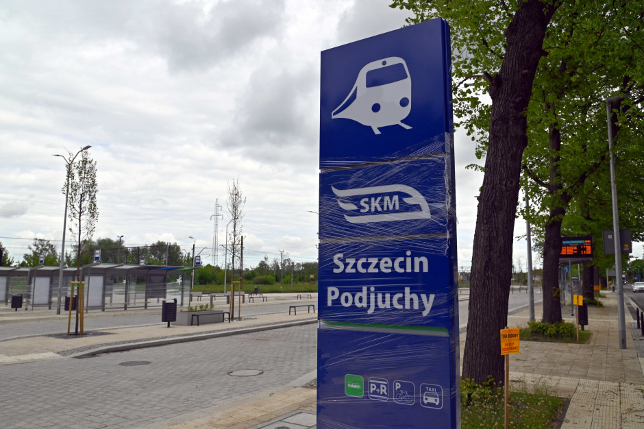 Węzeł przesiadkowy Podjuchy oddany do użytku 28 maja 2021 roku w Szczecinie to pierwsza ukończona inwestycja w ramach SKM (fot. PAP/Marcin Bieleckifot. )