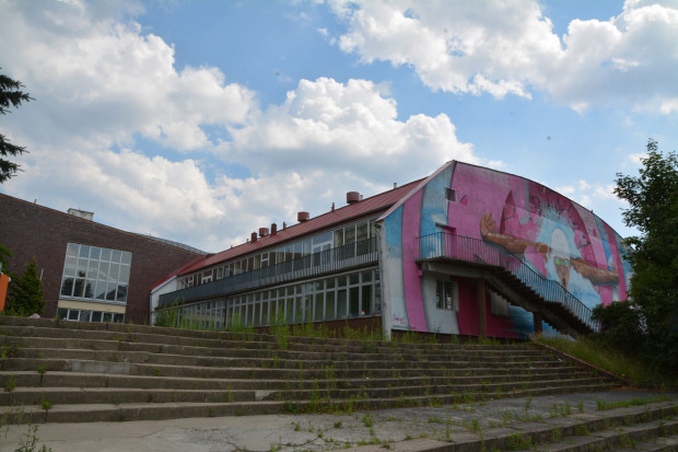 Działka, na której stoją budynki po byłym basenie była przedmiotem sporu miasta Olsztyn z deweloperem (fot. UM Olsztyn)