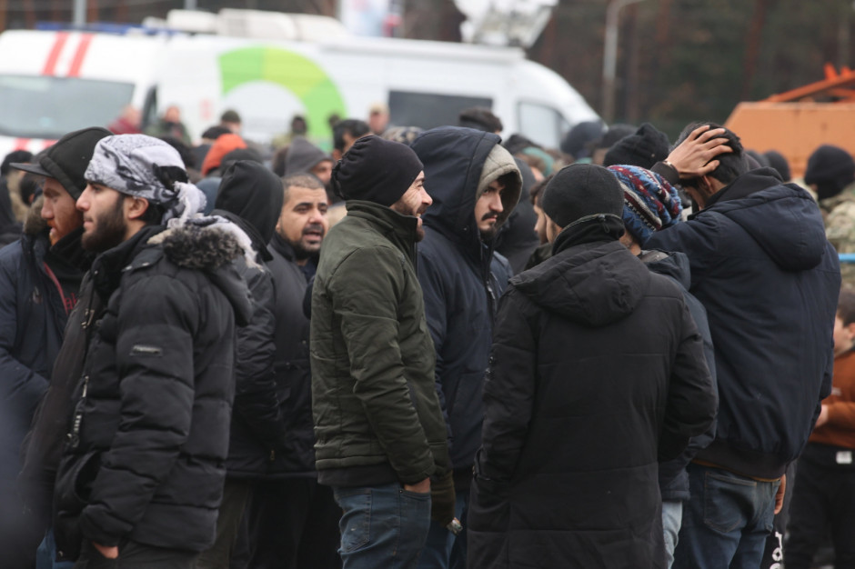 Grupa agresywnych osób próbowała przedrzeć się przez granicę Polski