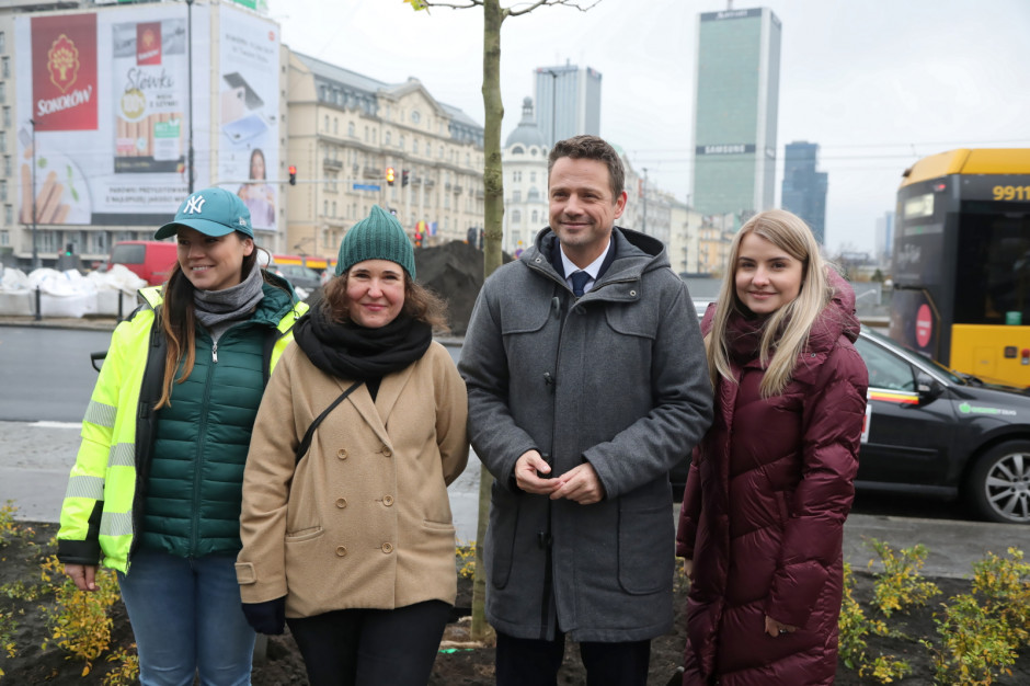 Warszawa posadzi na rondzie Dmowskiego 58 drzew