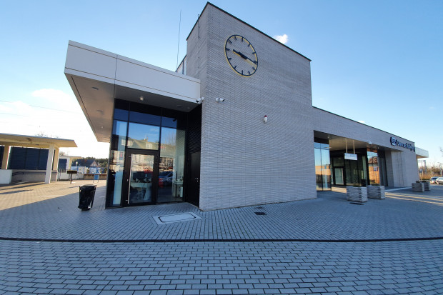 Obiekt w Pomiechówku to pierwszy oddany w ramach Programu Inwestycji Dworcowych na lata 2016-2023, indywidualny Innowacyjny Dworzec Systemowy w województwie mazowieckim (fot. PKP SA)