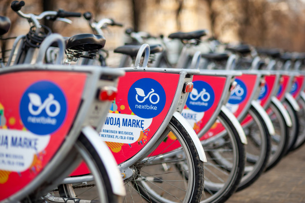 Na trudniejsze czasy dla tego rodzaju systemów rowerów zwracają uwagę także miasta, w których nadal one funkcjonują. (Fot. zdm.waw.pl)