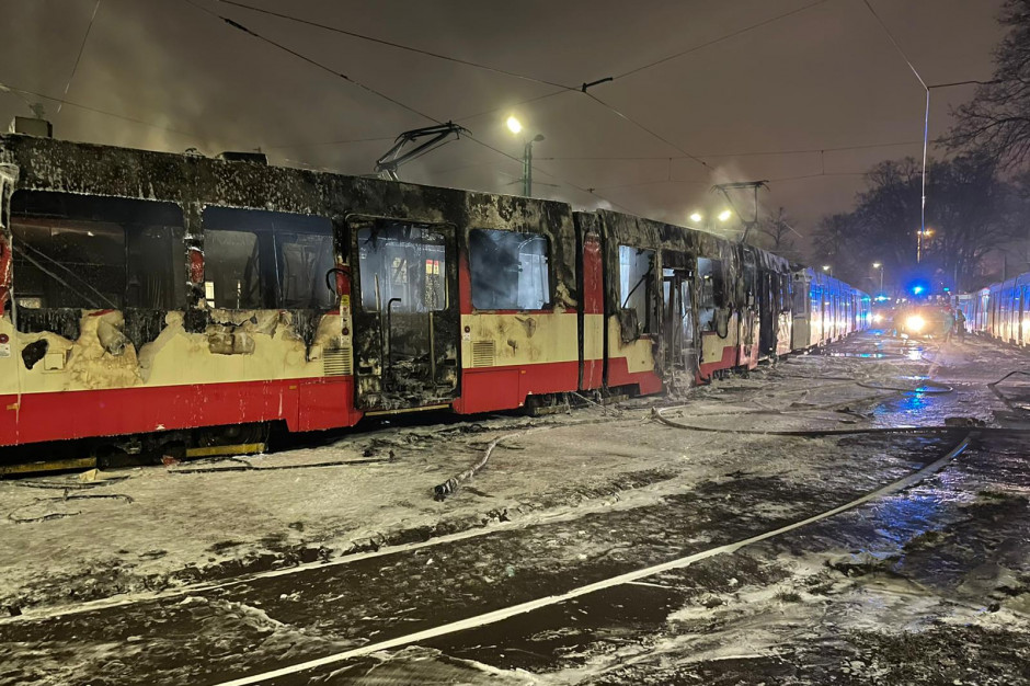 Dwa tramwaje spłonęły w gdańskiej zajezdni tramwajowej