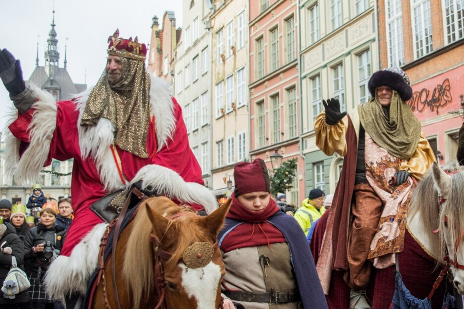 Orszaki Trzech Króli wracają na ulice polskich miast