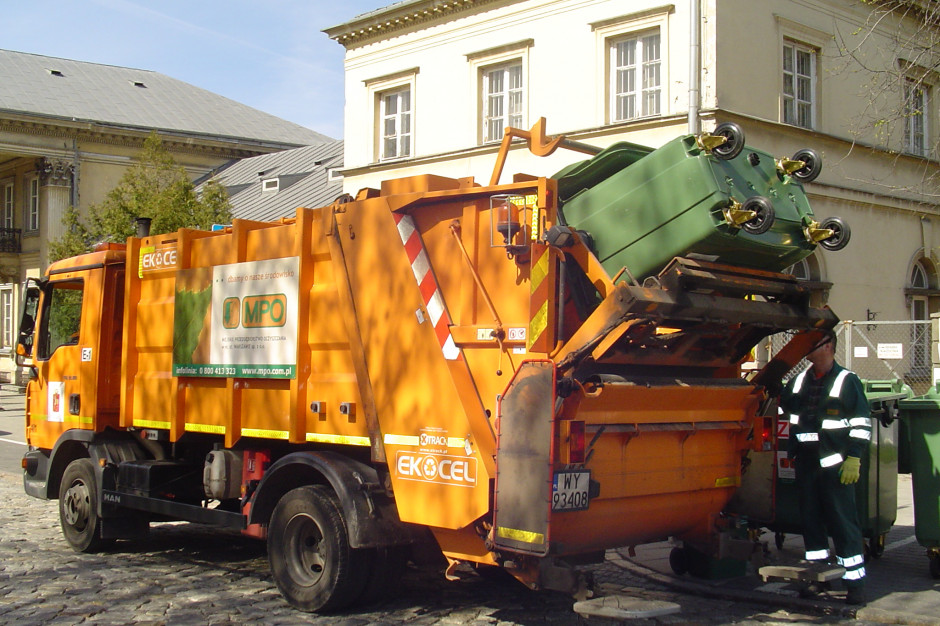 Warszawa chce sama odbierać odpady od mieszkańców