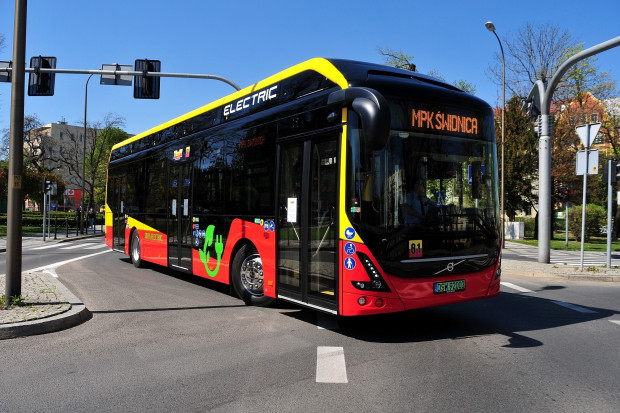 W polskich miastach przybywać będzie autobusów elektrycznych i wodorowych (fot. UM Świdnica)