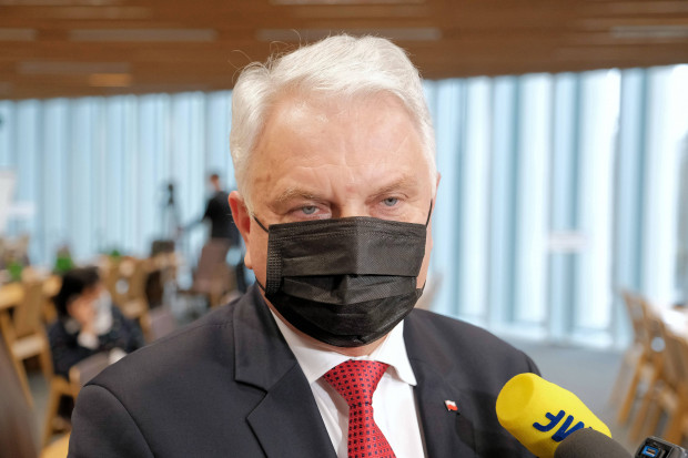 Codziennie widzimy spadki - mówi wiceminister zdrowia Waldemar Kraska(fot. PAP/Mateusz Marek)