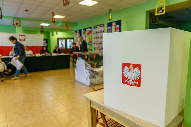 Przedterminowe wybory w Połańcu zostały zarządzone, ponieważ dotychczasowy burmistrz Jacek Tarnowski zmarł nagle 23 listopada (fot. shutterstock)