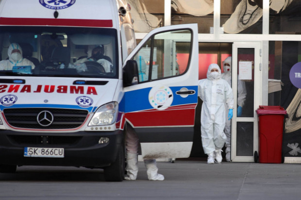 Dotychczas najwięcej nowych przypadków zakażenia SARS-COV-2 w całej pandemii wykryto w czwartek 27 stycznia (fot. Shutterstock)
