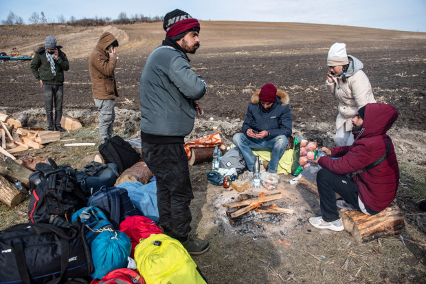 NASK przekazał, że widoczna jest wzmożona akcja dezinformacyjna dotycząca uchodźców pochodzenia innego niż ukraińskie. fot. PAP/Wojtek Jargiło