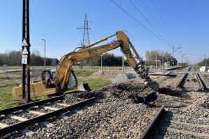 Wartą ponad 1,5 mld zł brutto umowę na przebudowę linii kolejowej nr 131 w centralnej części woj. śląskiego spółka PKP PLK zamówiła 18 grudnia 2020 r. (fot. plk-sa.pl)