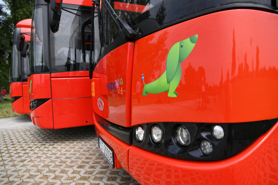 Środki NFOŚiGW sfinansują koszty zakupu ekoautobusów (fot. PAP/Darek Delmanowicz) Środki NFOŚiGW sfinansują koszty zakupu ekoautobusów (fot. PAP/Darek Delmanowicz)