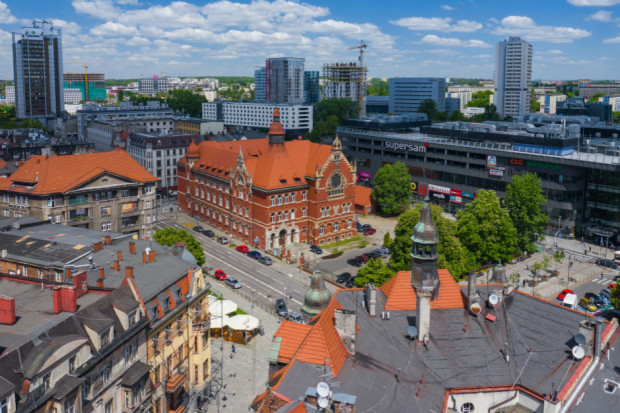Idea miasta 15-minutowego, nad którą pracuje GZM, zyskuje popularność na całym świecie. Na zdjęciu Katowice (Fot. Shutterstock.com)