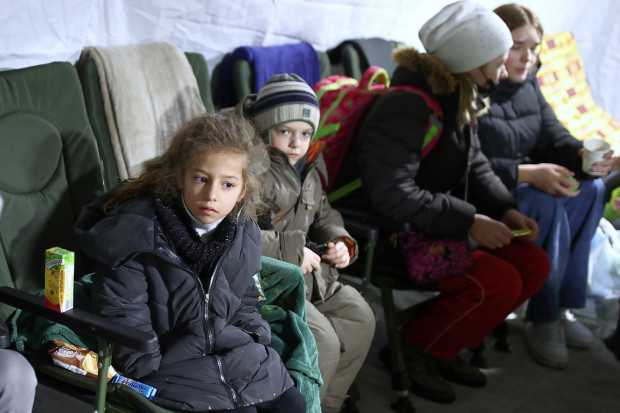 PKP Intercity wprowadza nowe zasady bezpłatnych przejazdów dla uchodźców z Ukrainy (Fot. PAP/Łukasz Gągulski)