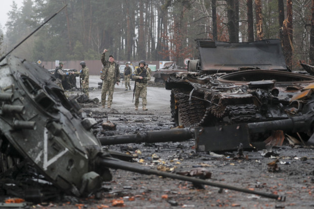 Powinniśmy wiedzieć co robić, gdyby doszło np. do działań wojennych, jak na Ukrainie (Fot. PAP/EPA/SERGEY DOLZHENKO)