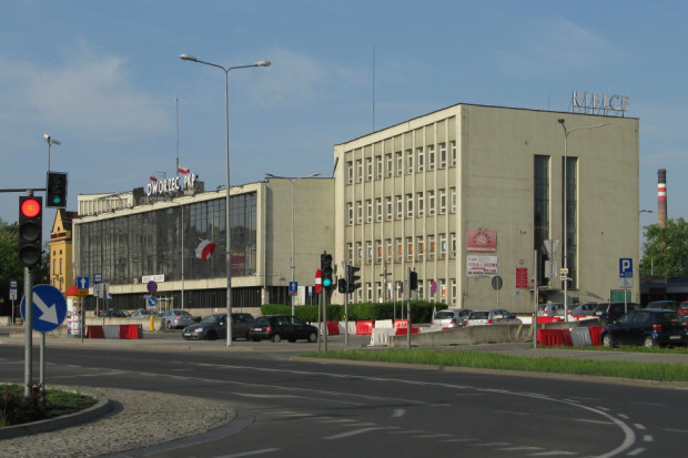 Stary dworzec PKP Kielce (fot. wikipedia.org/Adrian Tync)
