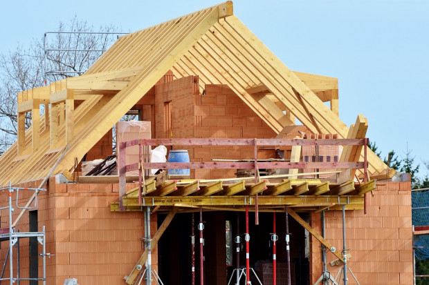 Przy budowie domu do 70 m kw. inwestor będzie mógł skorzystać z gotowych projektów budowlanych (fot. pixabay)