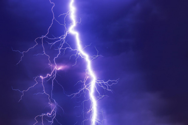 RCB ostrzega przed gwałtownymi burzami i silnym wiatrem (fot. pixabay)
