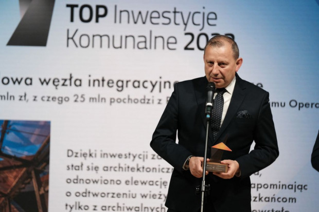 Burmistrz ustki Jacek Maniszewski podczas gali Top Inwestycje Komunalne 2022/ fot. PTWP
